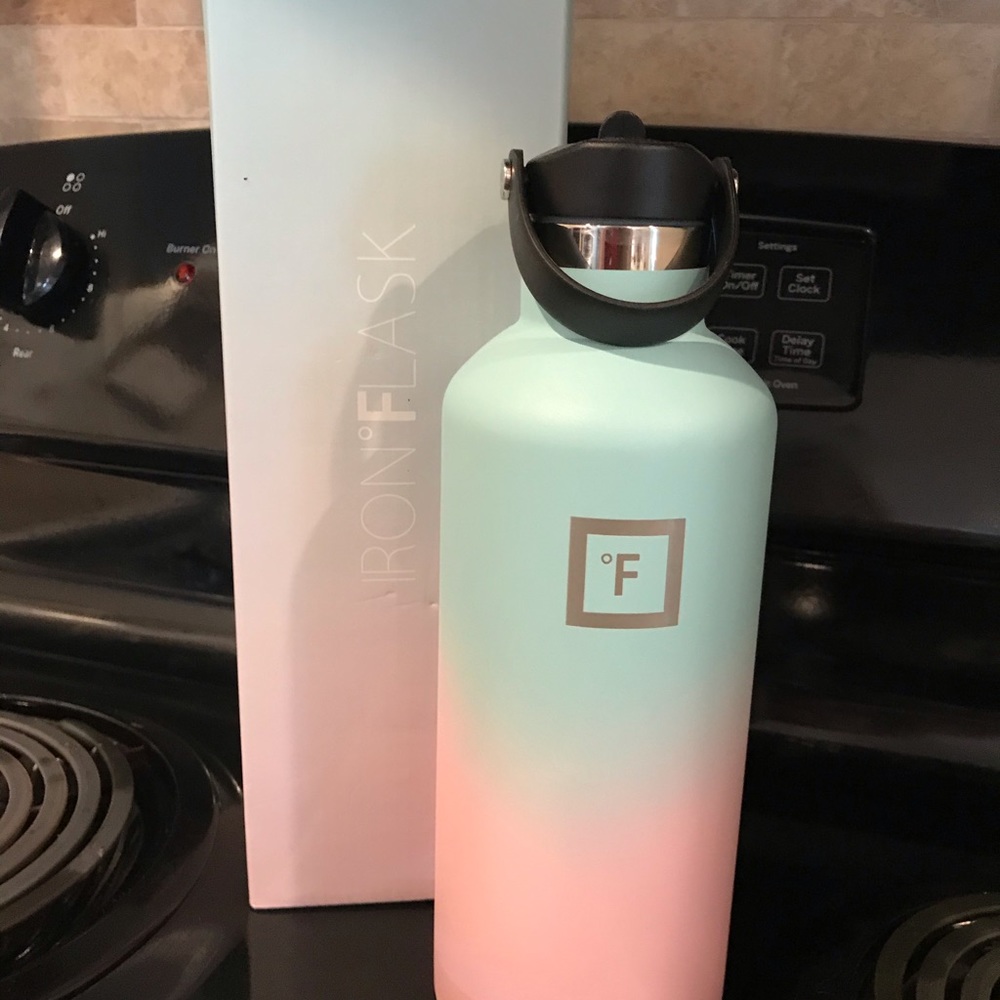 32oz IronFlask water bottle - Picture 2 of 3